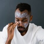 Soins visage homme : la routine simple et efficace