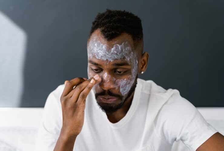 Soins visage homme : la routine simple et efficace